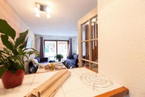 Chalets Jardin Alpin - Chalet mitoyen entièrement rénové · Accès pistes par navette · Terrasse & wifi gratuit MAE-5044